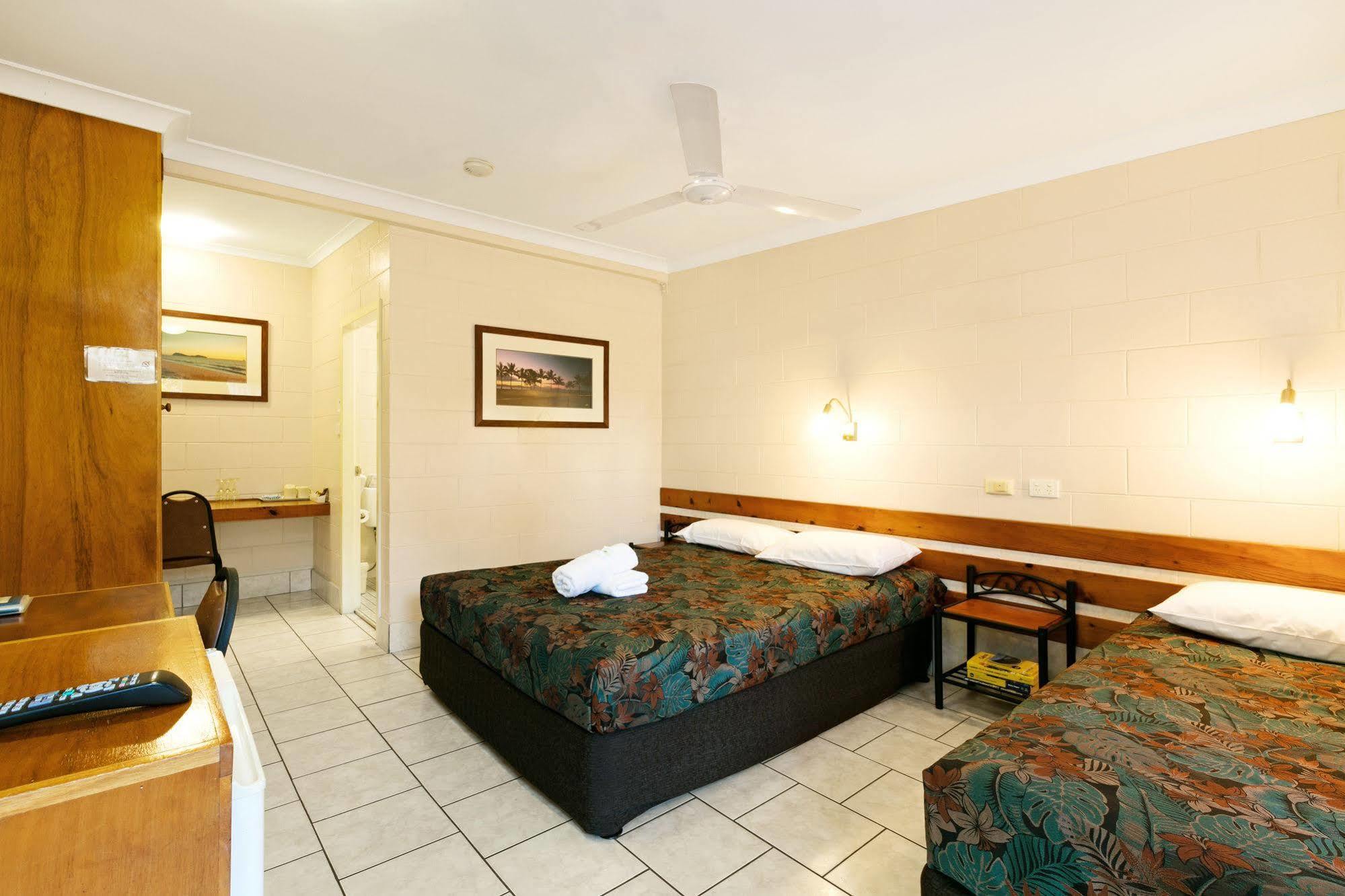 Demi View Motel Mossman